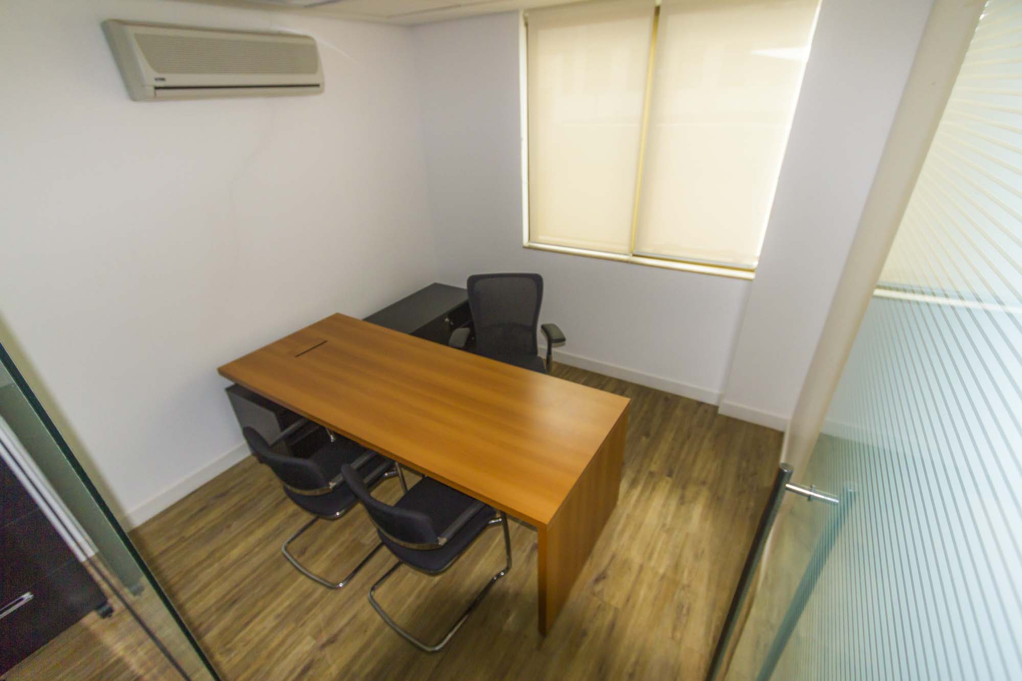Escritório privativo - sala comercial Brasil 21 Setor Hoteleiro Sul